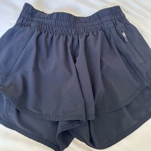 Lululemon black shorts
